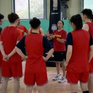 中国女篮再集结备战亚运会！黄思静回归训练亮相