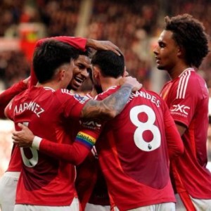 【英超】阿莫林效应！拉10、齐11梅开，曼联4-0埃弗顿